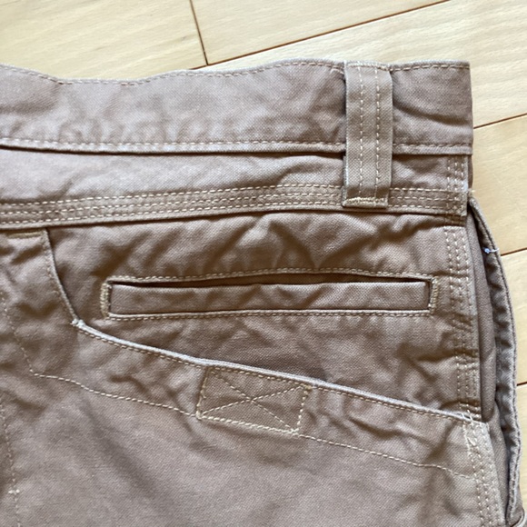 MOUNTAIN KHAKIS Alpine tan men’s shorts size 40 - Picture 4 of 7